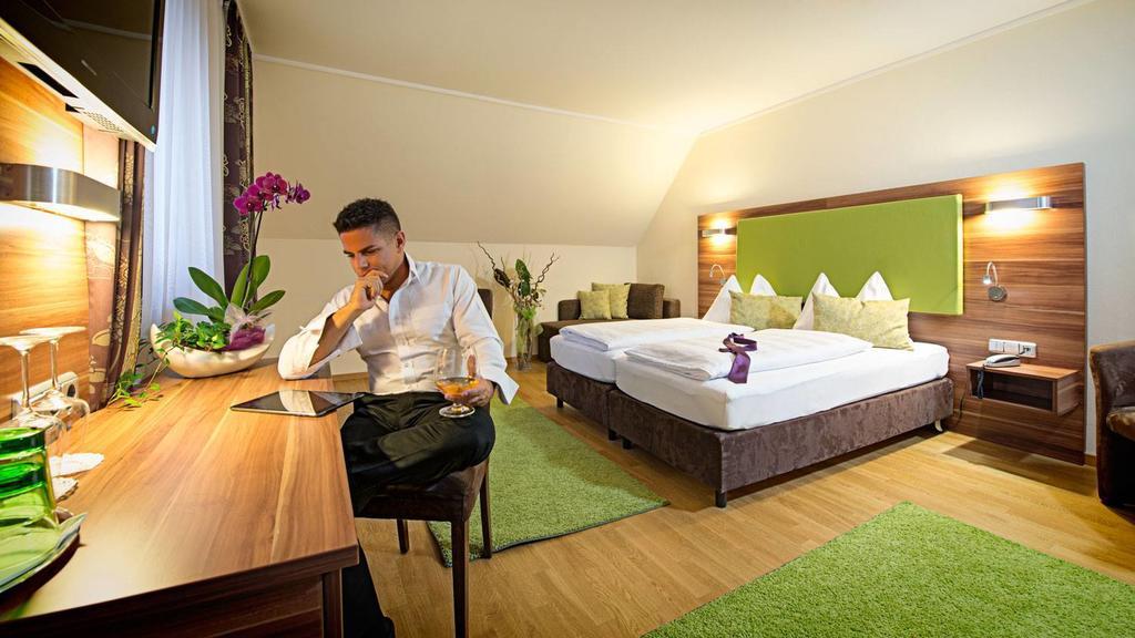Hotel Restaurant Haeupl ゼーヴァルヒェン エクステリア 写真